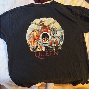 Vintage Queen Band Graphic T-Shirt